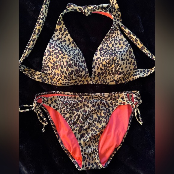 🐆🐆LIKE NEW VICTORIA SECRET’S CLASSY BIKINI SZ L🐆🐆 - Picture 1 of 8